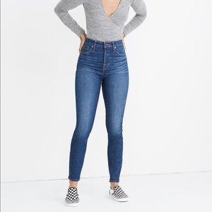 Madewell Curvy High Rise Skinny Jeans Moreaux Wash